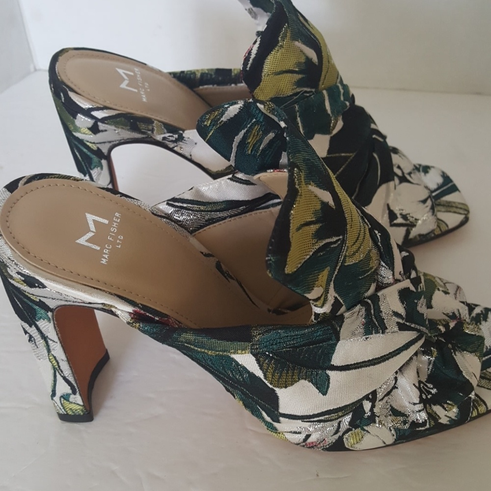 Gorgeous Brocade Marc Fischer Slide Sandals, Size 7 - Picture 5 of 8